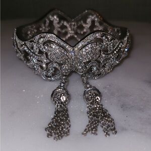 Stunning HSN Silver Butterfly & Tassels Crystal Hinged Bangle Bracelet. NWOT.